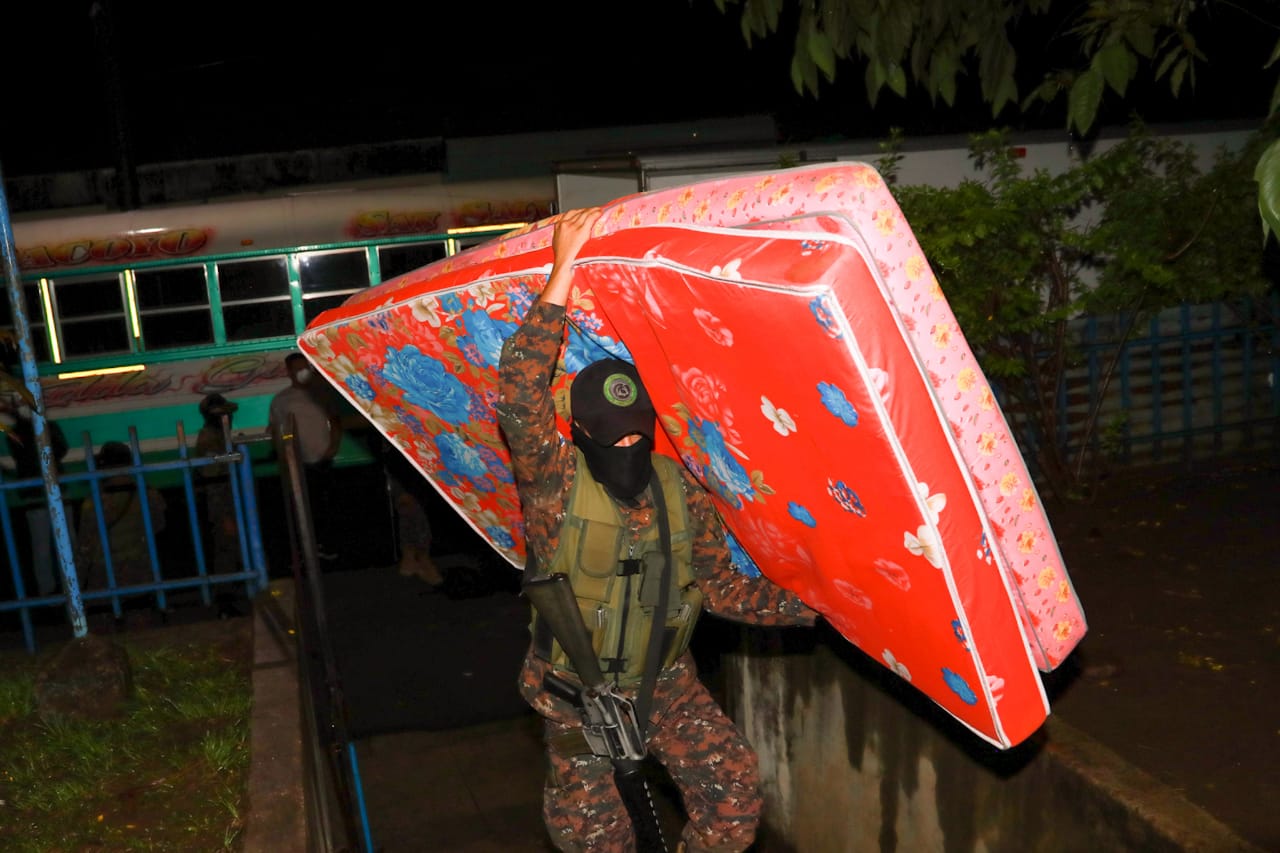Durante la madrugada, familias de Sacacoyo fueron trasladas a albergues debido a peligro por lluvias durante-la-madrugada-familias-de-sacacoyo-fueron-trasladas-a-albergues-debido-a-peligro-por-lluvias